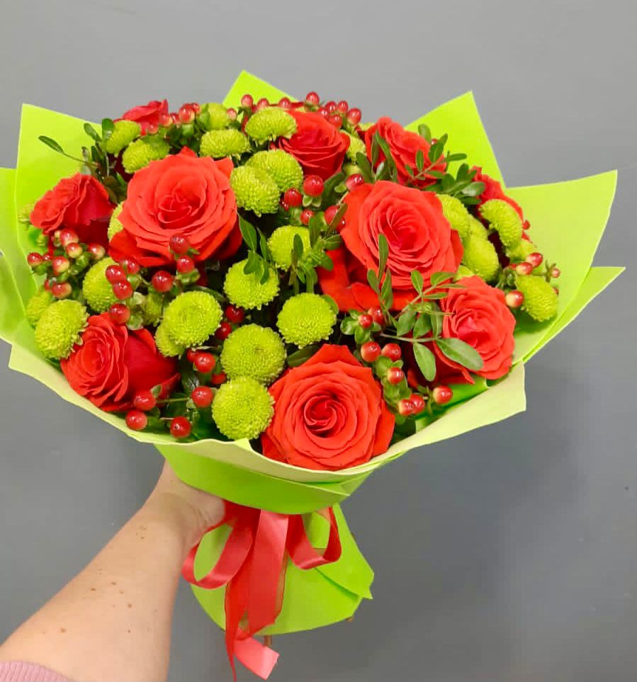 Букет цветов из: Хризантемы и Розы в Машково