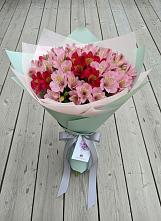 Букет цветов из:  Альстромерии в Машково