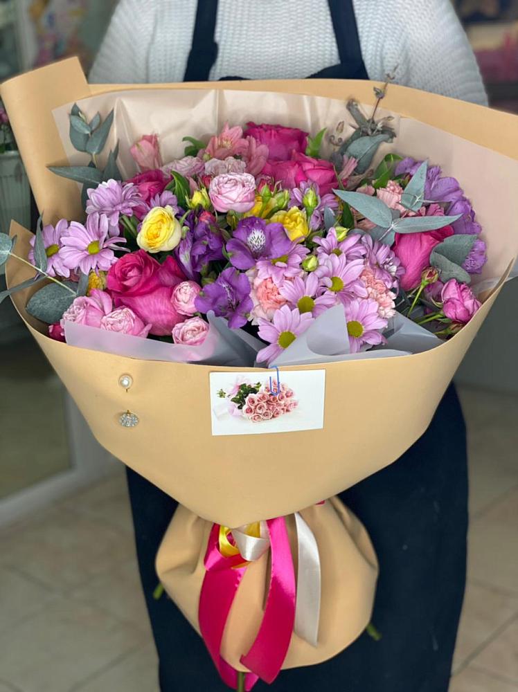 Букет цветов из: Хризантемы, Гвоздики и Альстромерии в Машково