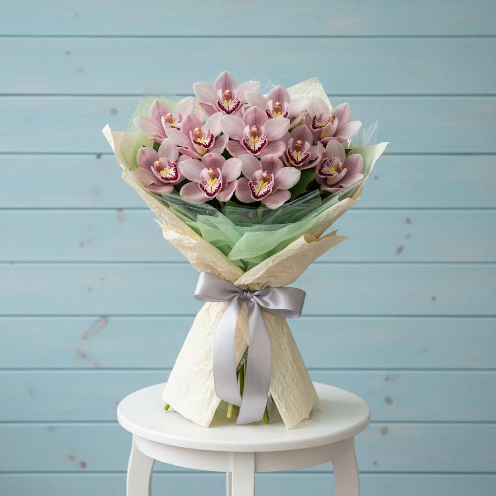 Букет цветов из: Орхидеи и Розы в Машково