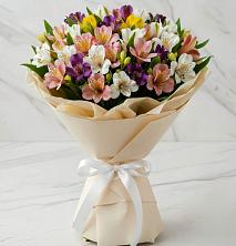 Букет цветов из:  Альстромерии в Машково