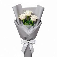 Букет 3 белые розы в Машково