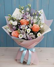 Букет цветов из:  Лизиантусы, Розы, Альстромерии и Гипсофила в Машково