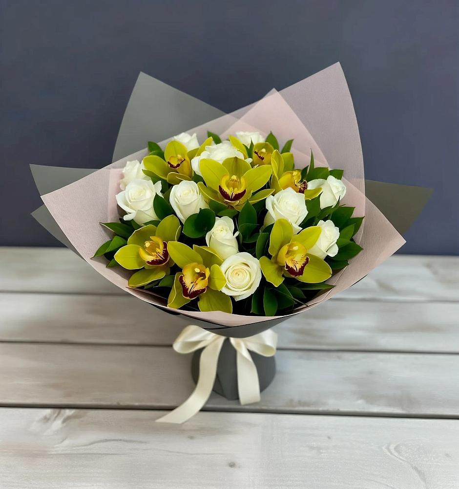 Букет цветов из: Орхидеи и Розы в Машково