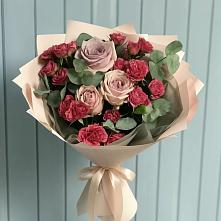 Букет цветов из:  Гвоздики и Розы в Машково