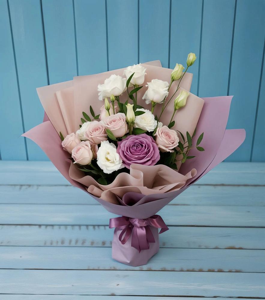 Букет цветов из: Розы и Лизиантусы в Машково